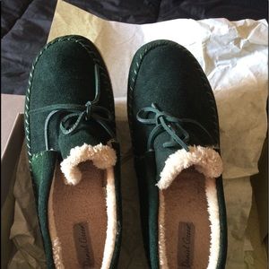 Suede moccasin slippers 10w green new in box